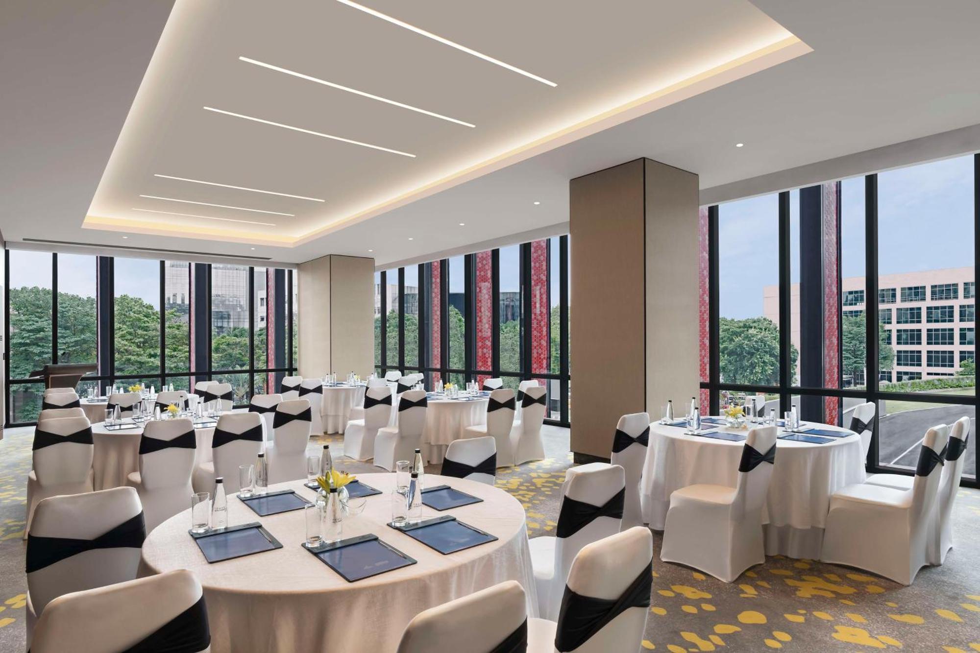 Hilton Bengaluru Embassy Manyata Business Park 호텔 외부 사진