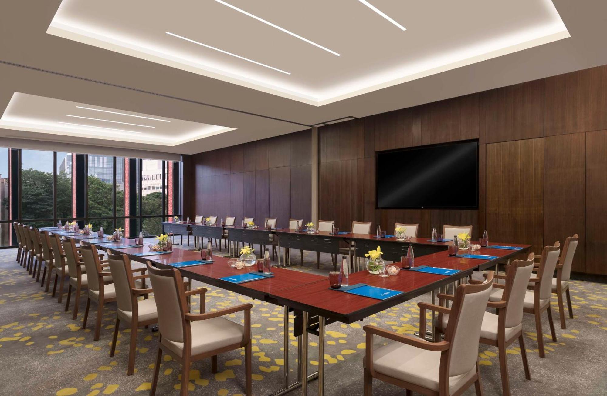 Hilton Bengaluru Embassy Manyata Business Park 호텔 외부 사진