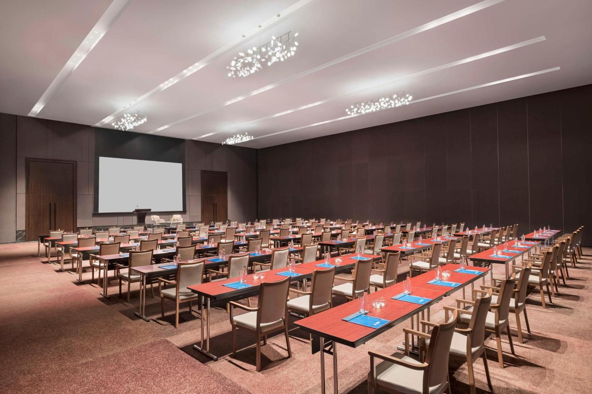 Hilton Bengaluru Embassy Manyata Business Park 호텔 외부 사진