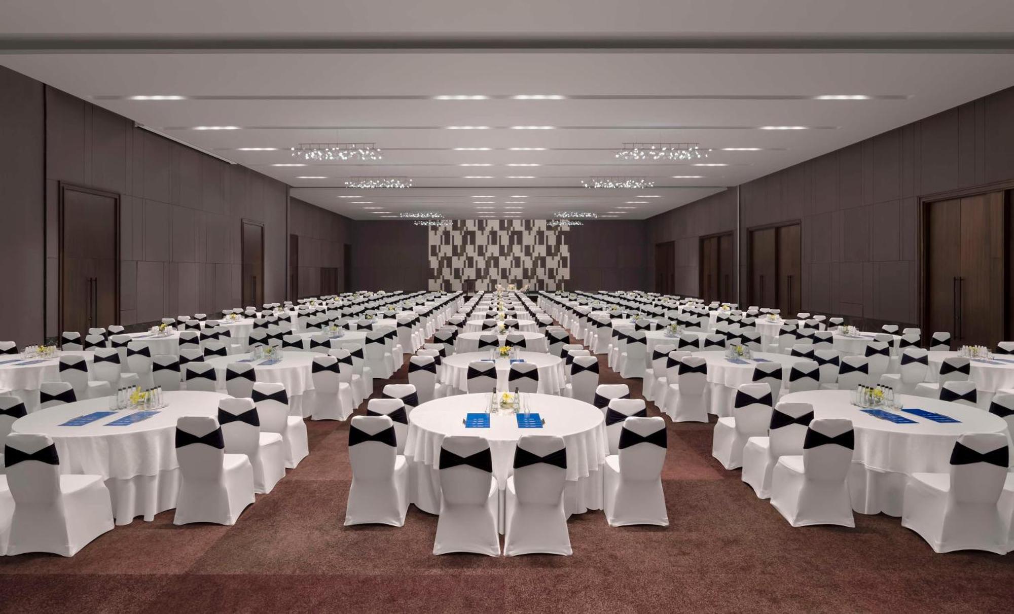 Hilton Bengaluru Embassy Manyata Business Park 호텔 외부 사진