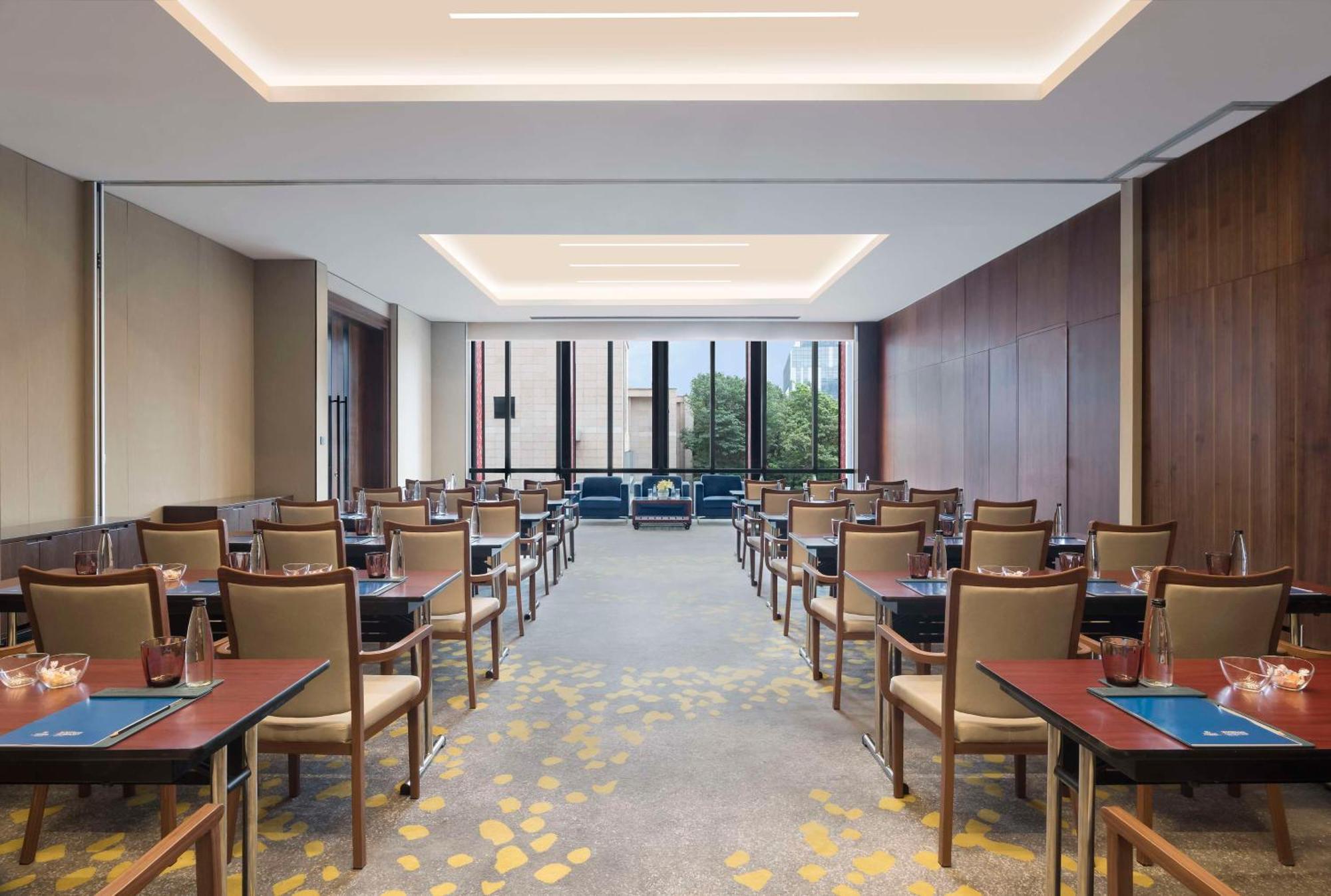 Hilton Bengaluru Embassy Manyata Business Park 호텔 외부 사진