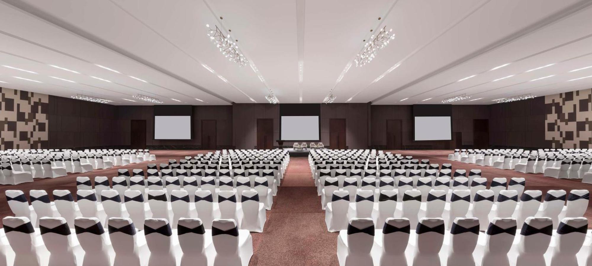Hilton Bengaluru Embassy Manyata Business Park 호텔 외부 사진