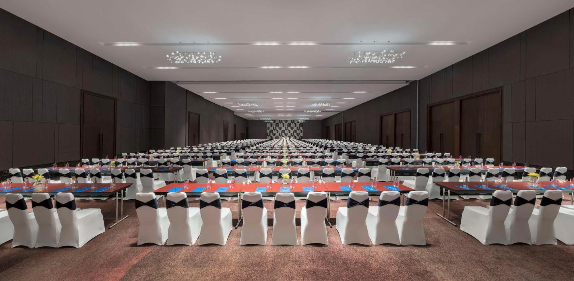 Hilton Bengaluru Embassy Manyata Business Park 호텔 외부 사진