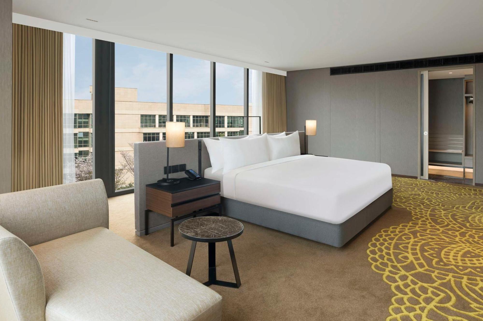 Hilton Bengaluru Embassy Manyata Business Park 호텔 외부 사진